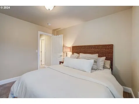 138 W 15th Circle La Center WA 98629