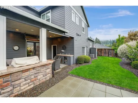 138 W 15th Circle La Center WA 98629