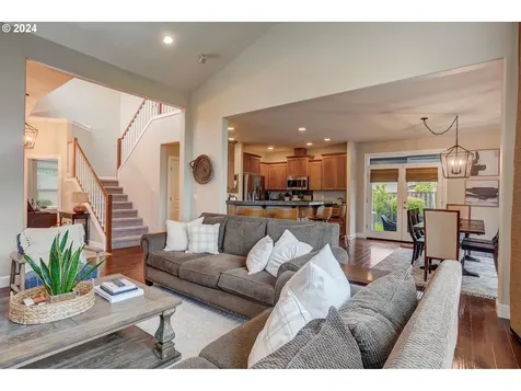 138 W 15th Circle La Center WA 98629