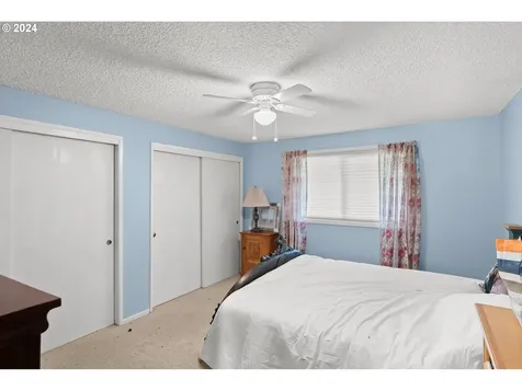 10320 SE Hillview Drive Amity OR 97101
