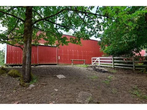 10320 SE Hillview Drive Amity OR 97101