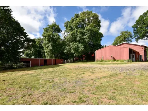 10320 SE Hillview Drive Amity OR 97101