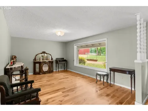 10320 SE Hillview Drive Amity OR 97101