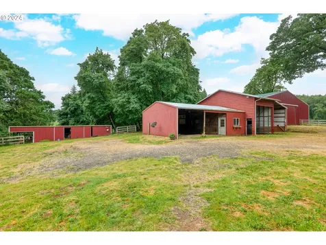 10320 SE Hillview Drive Amity OR 97101