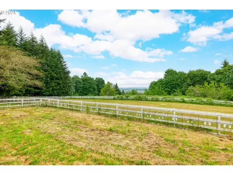 10320 SE Hillview Drive Amity OR 97101