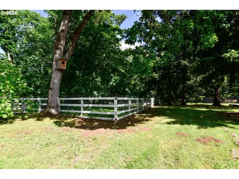 10320 SE Hillview Drive Amity OR 97101