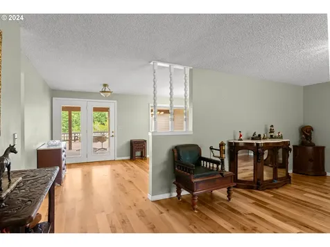 10320 SE Hillview Drive Amity OR 97101