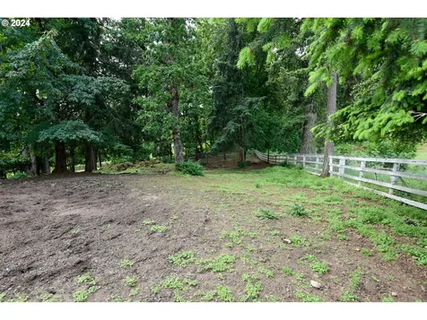 10320 SE Hillview Drive Amity OR 97101