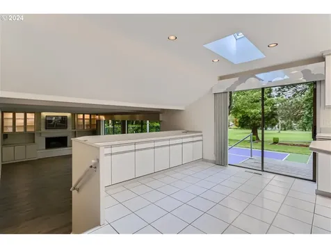 4475 Nw Neskowin Avenue Portland OR 97229