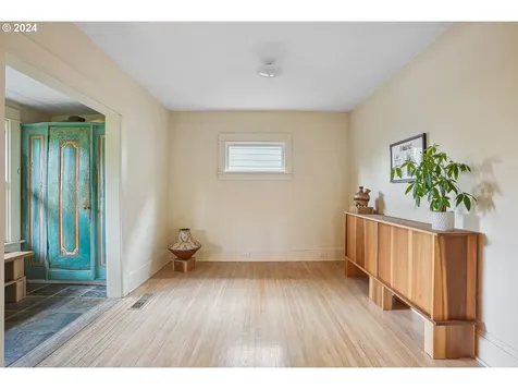 916 Se Nehalem Street Portland OR 97202