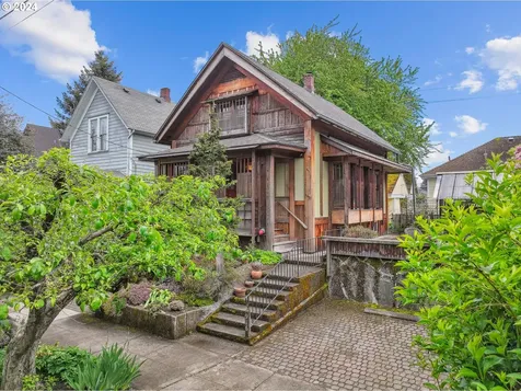 916 Se Nehalem Street Portland OR 97202
