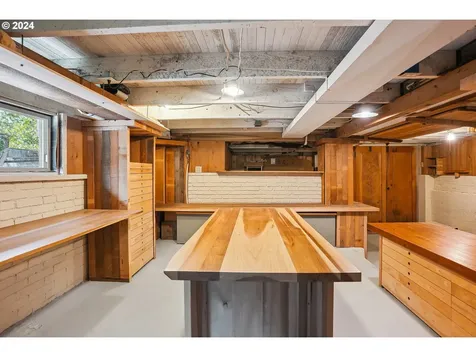 916 Se Nehalem Street Portland OR 97202