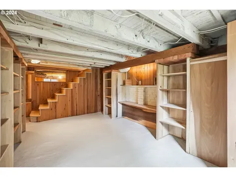 916 Se Nehalem Street Portland OR 97202