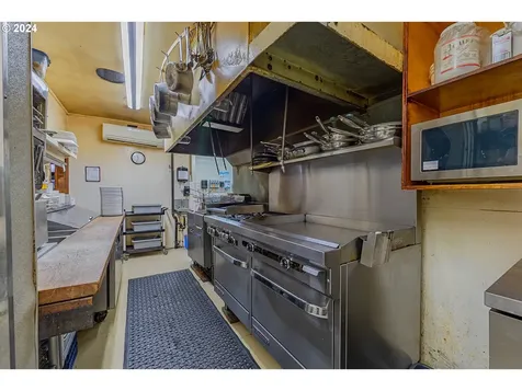 3030 Oregon Avenue Bandon OR 97411