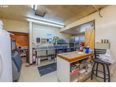 3030 Oregon Avenue Bandon OR 97411