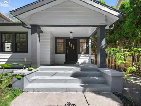 2507 Ne Wasco Street Portland OR 97232
