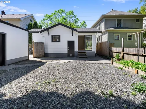 2507 Ne Wasco Street Portland OR 97232