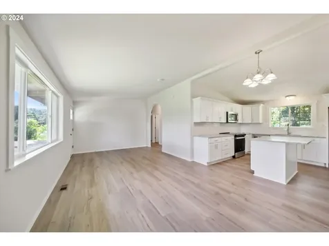30968 S Wall Street Colton OR 97017