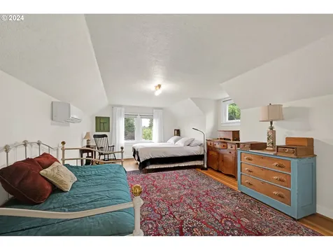 75 Mecca Avenue Eugene OR 97404