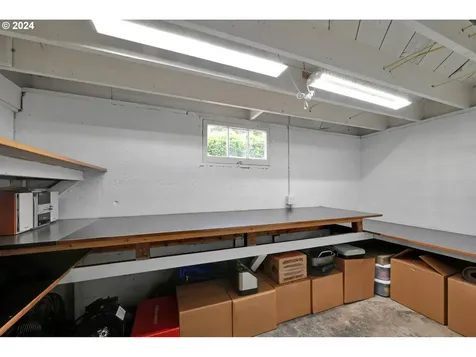 75 Mecca Avenue Eugene OR 97404