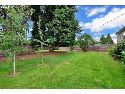 75 Mecca Avenue Eugene OR 97404
