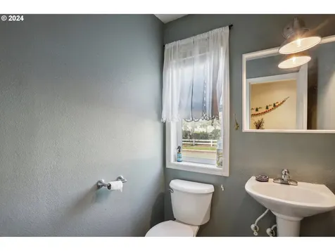12994 NW Maplecrest Way Banks OR 97106