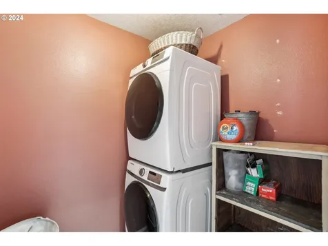 12994 NW Maplecrest Way Banks OR 97106
