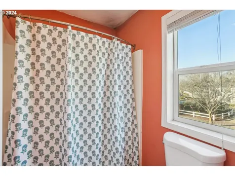 12994 NW Maplecrest Way Banks OR 97106