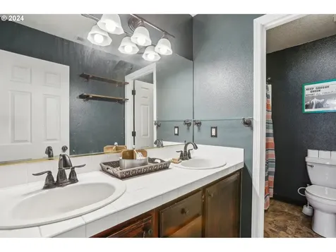 12994 NW Maplecrest Way Banks OR 97106