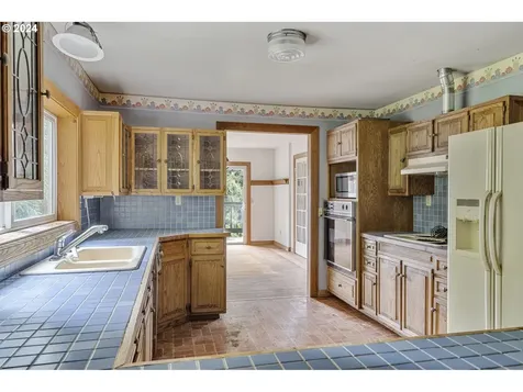6839 SE 112th Avenue Portland OR 97266