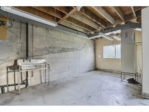 6839 SE 112th Avenue Portland OR 97266
