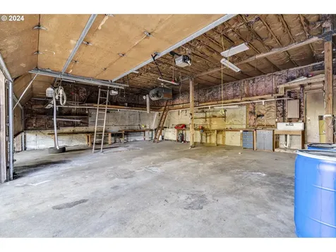 6839 SE 112th Avenue Portland OR 97266