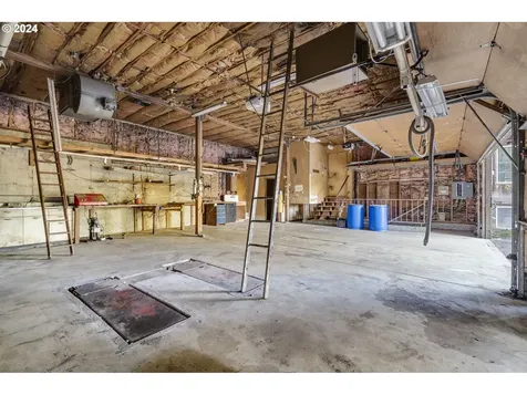 6839 SE 112th Avenue Portland OR 97266