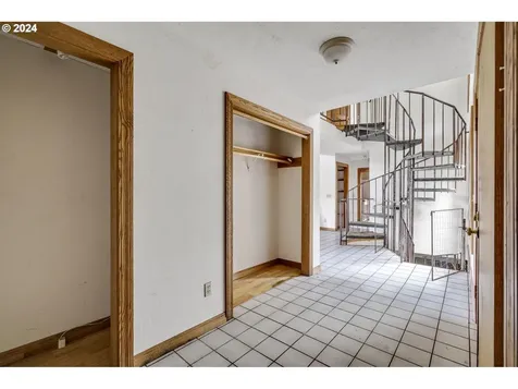 6839 SE 112th Avenue Portland OR 97266