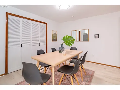 8015 Sw Mapleleaf Street Portland OR 97223