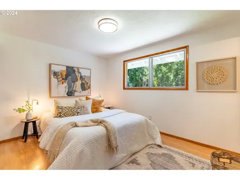8015 Sw Mapleleaf Street Portland OR 97223