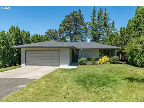 8015 Sw Mapleleaf Street Portland OR 97223