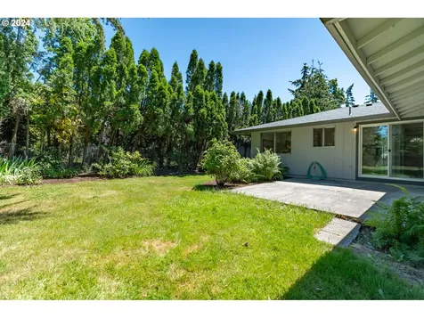 8015 Sw Mapleleaf Street Portland OR 97223
