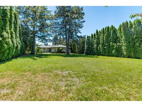 8015 Sw Mapleleaf Street Portland OR 97223