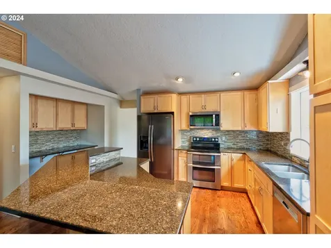 1468 Ne 54th Avenue Hillsboro OR 97124