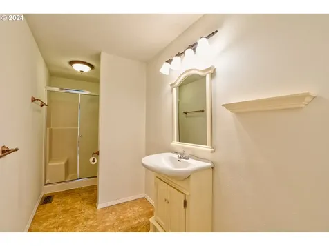 1468 Ne 54th Avenue Hillsboro OR 97124