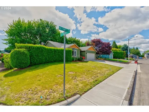 1468 Ne 54th Avenue Hillsboro OR 97124