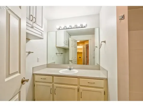 1468 Ne 54th Avenue Hillsboro OR 97124