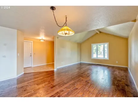 1468 Ne 54th Avenue Hillsboro OR 97124