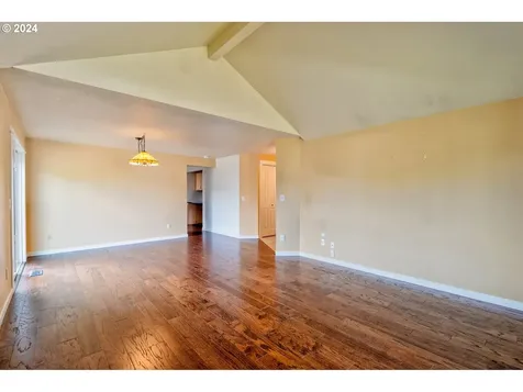 1468 Ne 54th Avenue Hillsboro OR 97124