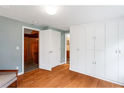 3216 Ne Couch Street Portland OR 97232