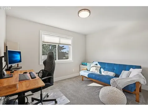 11300 NE 127th Avenue Vancouver WA 98682