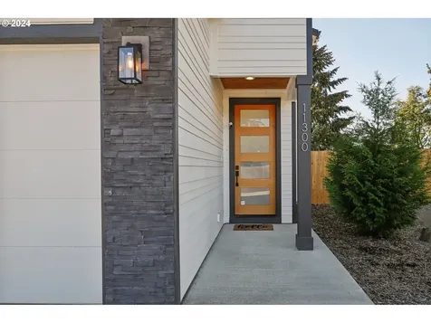 11300 NE 127th Avenue Vancouver WA 98682
