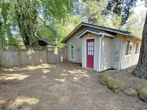 5170 Lakeview Boulevard Lake Oswego OR 97035