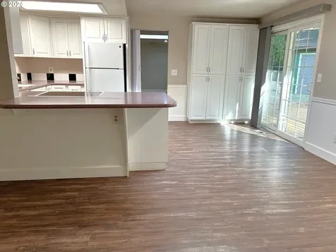 5170 Lakeview Boulevard Lake Oswego OR 97035